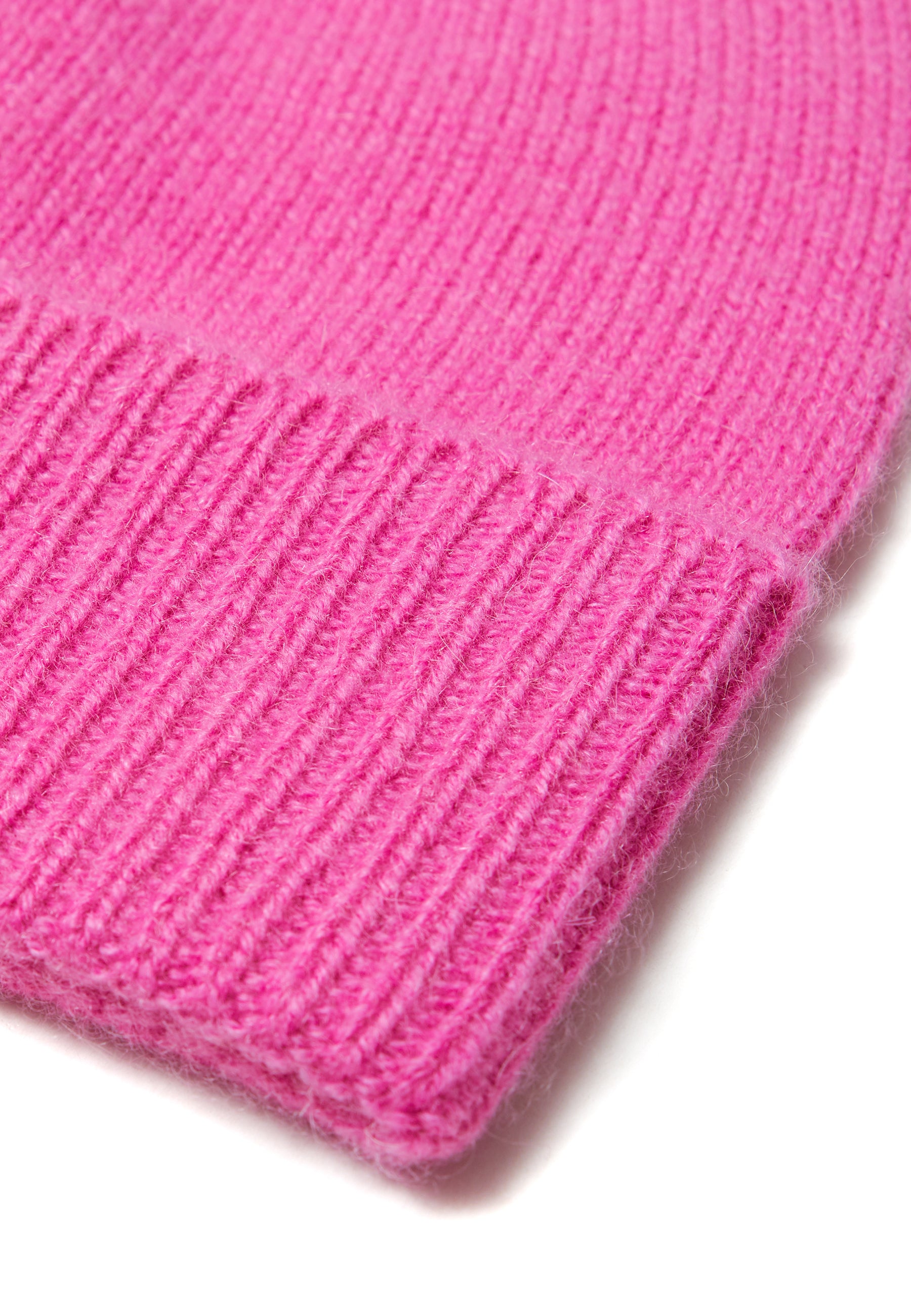 sports beanie - fuchsia