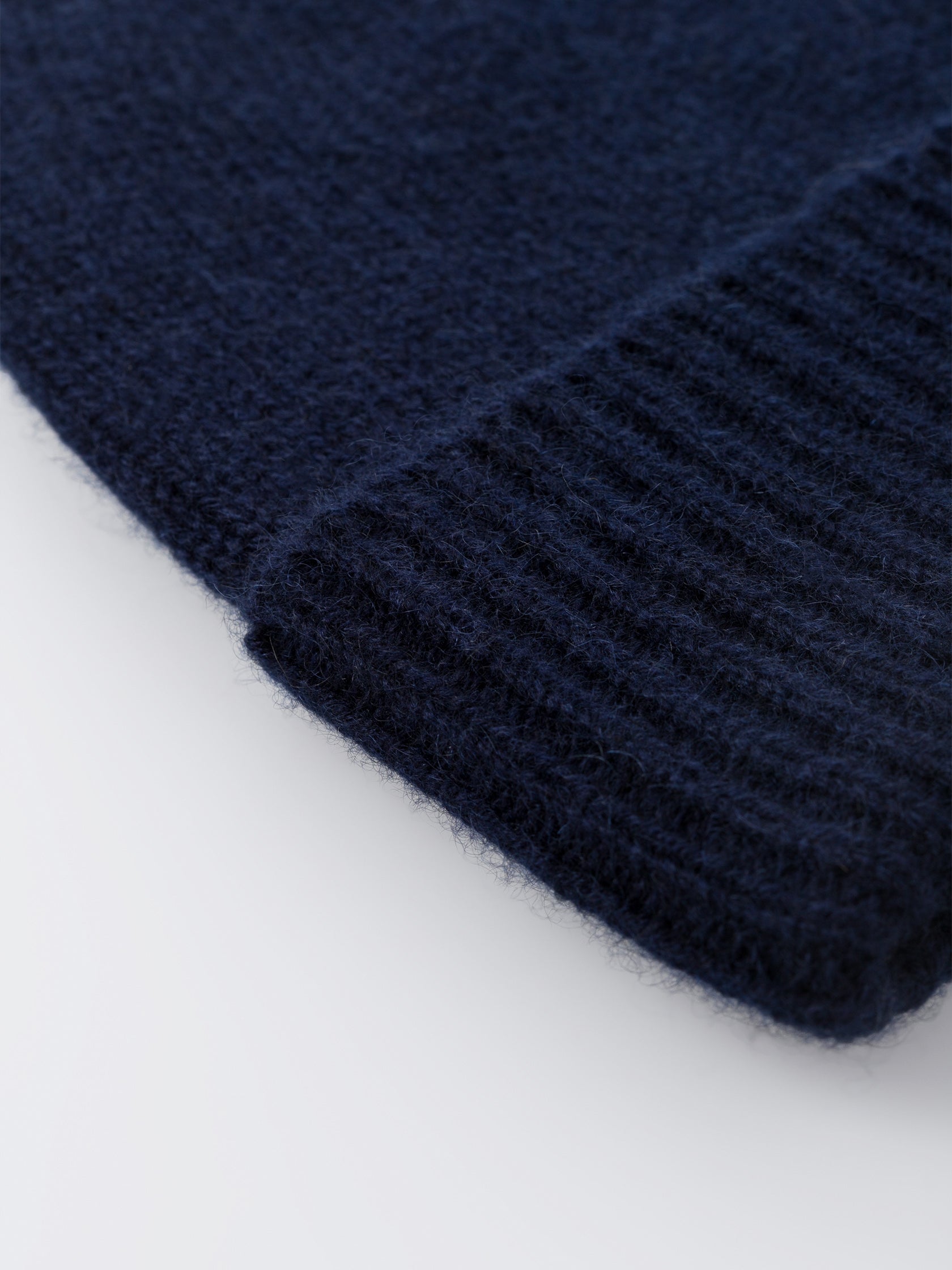 sports beanie - navy