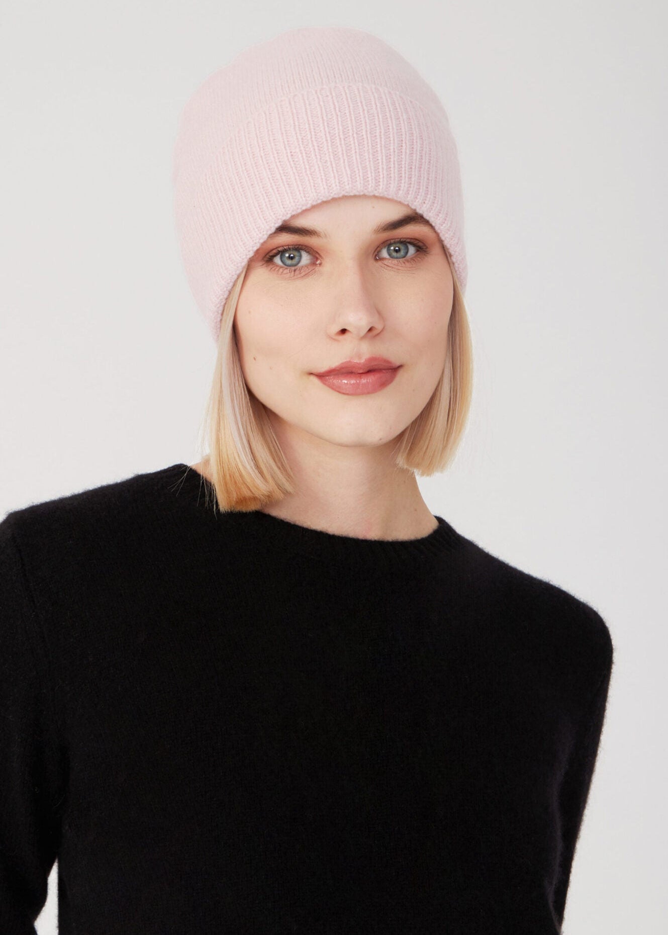 sports beanie - pastel pink