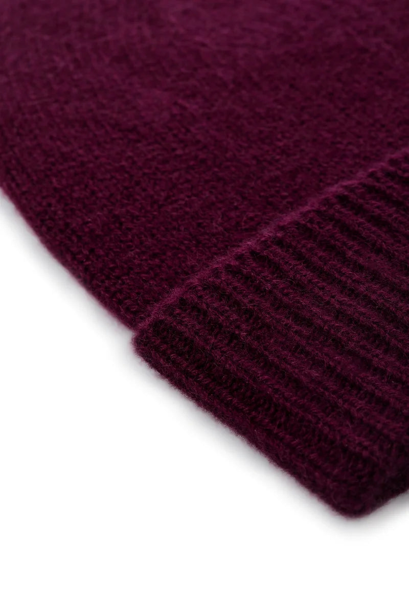 sports beanie - plum
