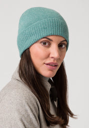 sports beanie - mint