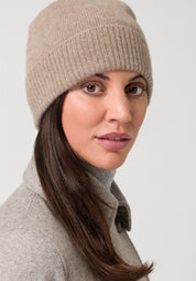 sports beanie - nougat