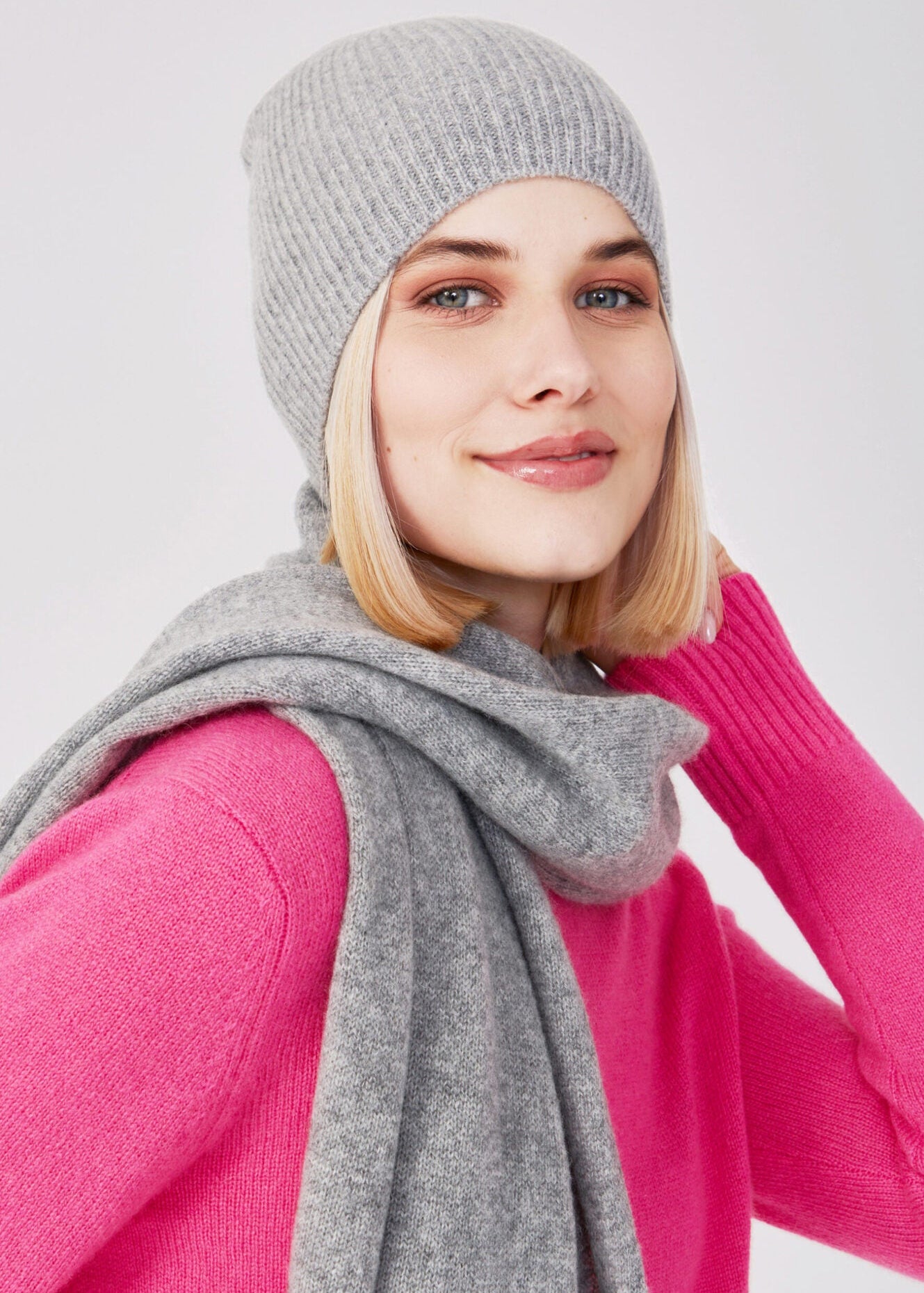 Ripped Beanie - light grey melange