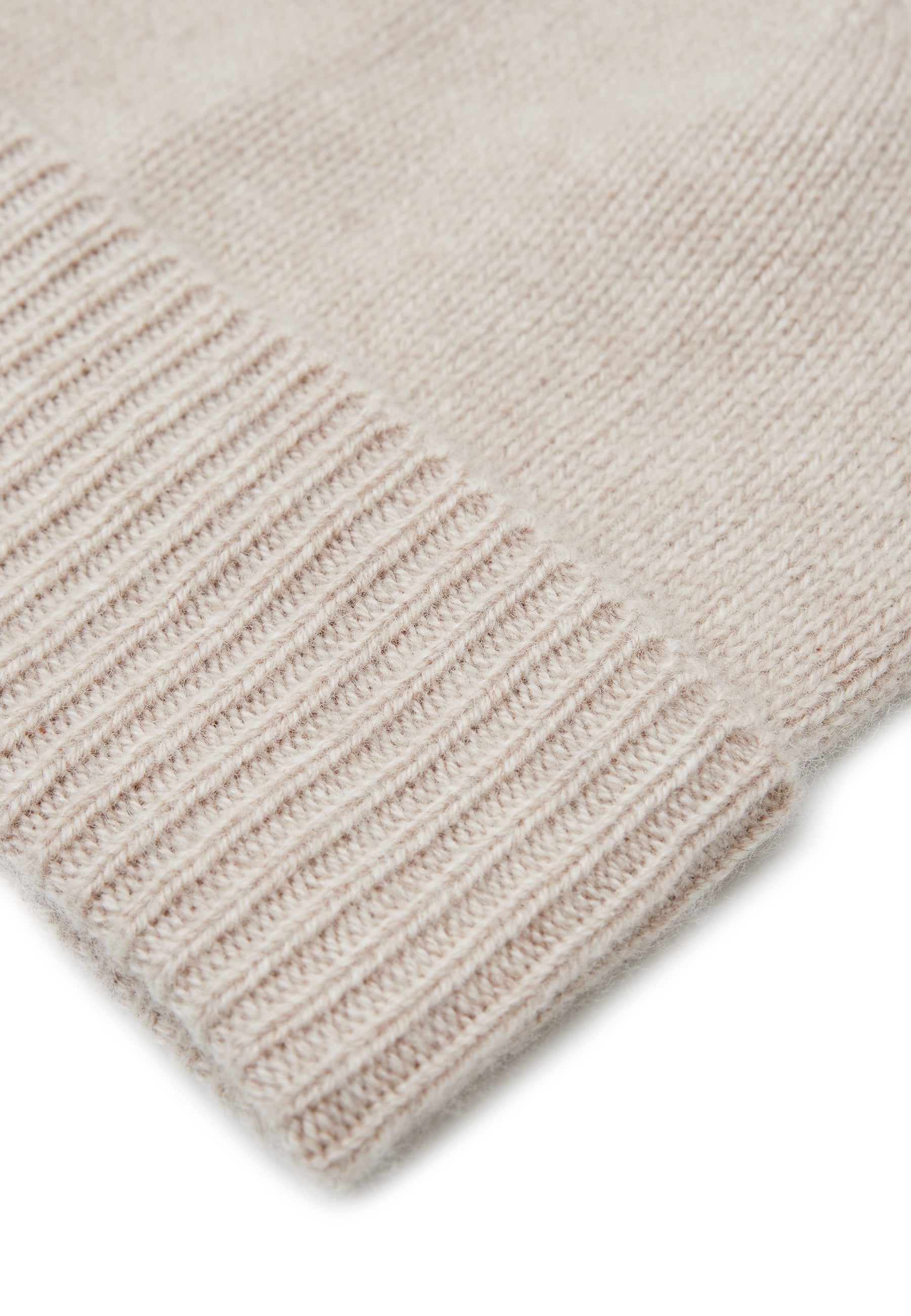 sports beanie - sand