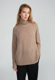 Oversized Rollkragenpullover- nougat