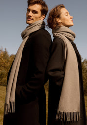 Unisex 100% Kaschmir Schal mit Fransen - camel melang