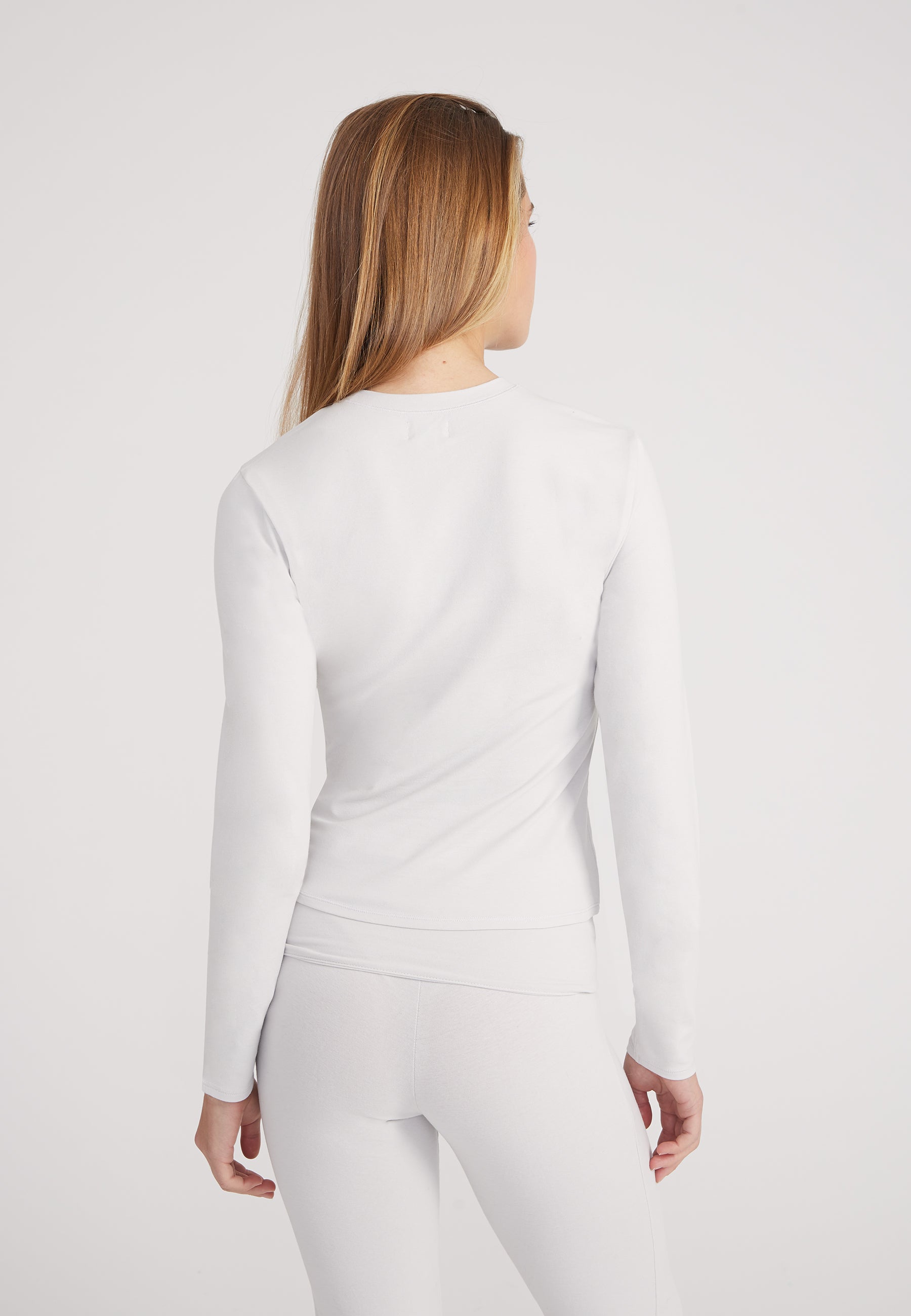 Woman wearing Longsleeve T-Shirt -  light grey melange