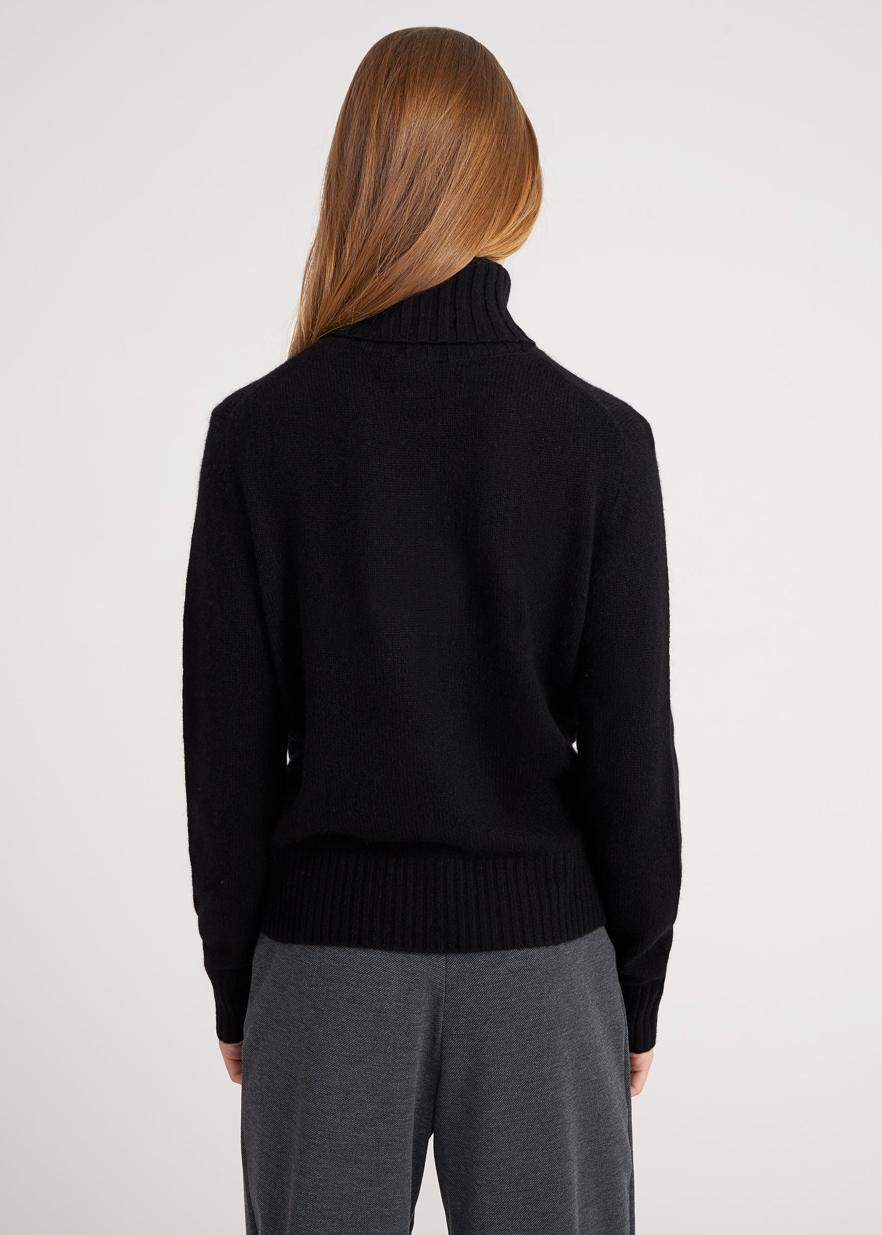 Regular Rollkragenpullover- black