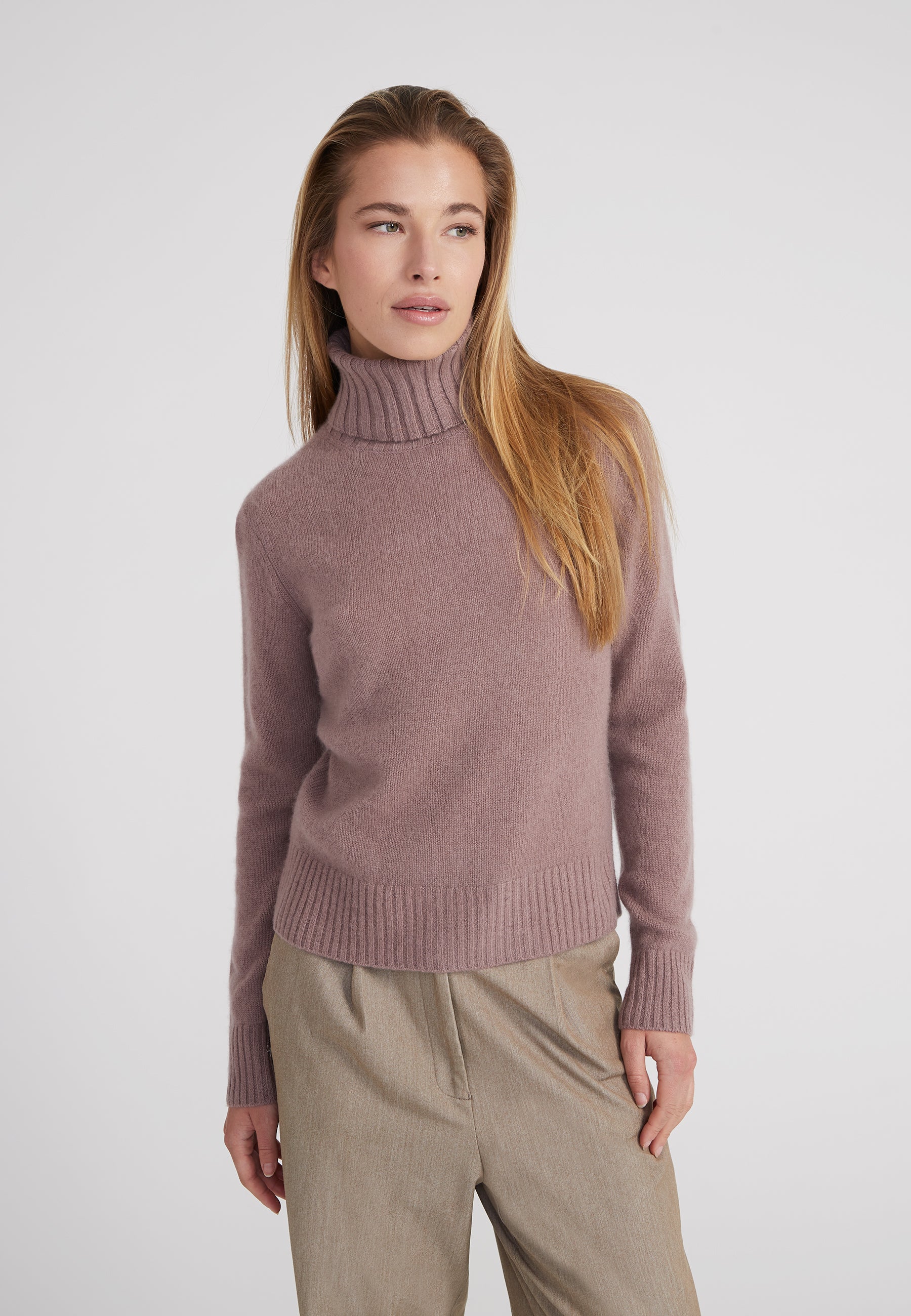 Regular Rollkragenpullover- rose taupe