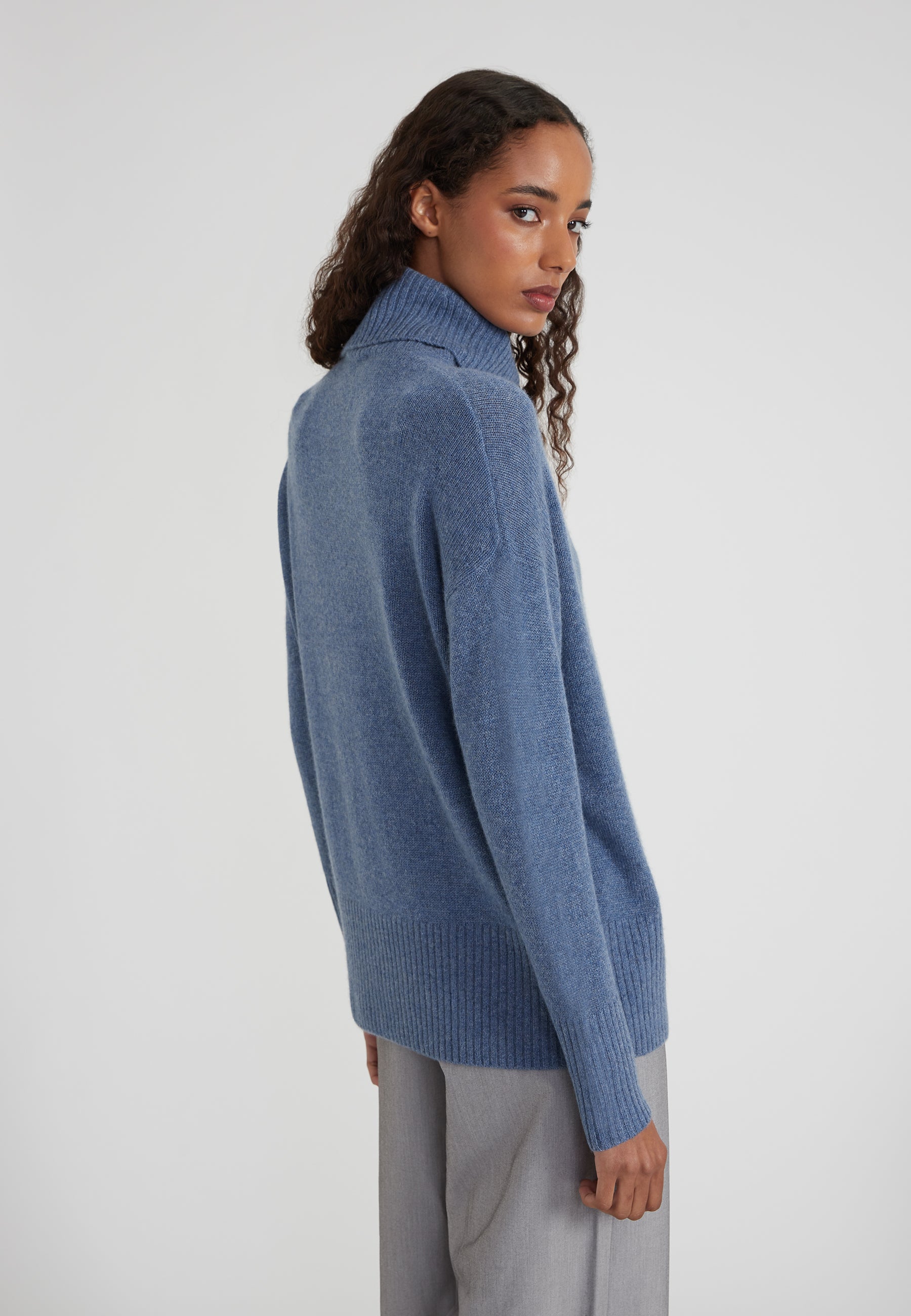Oversize Rollkragenpullover -blue melange
