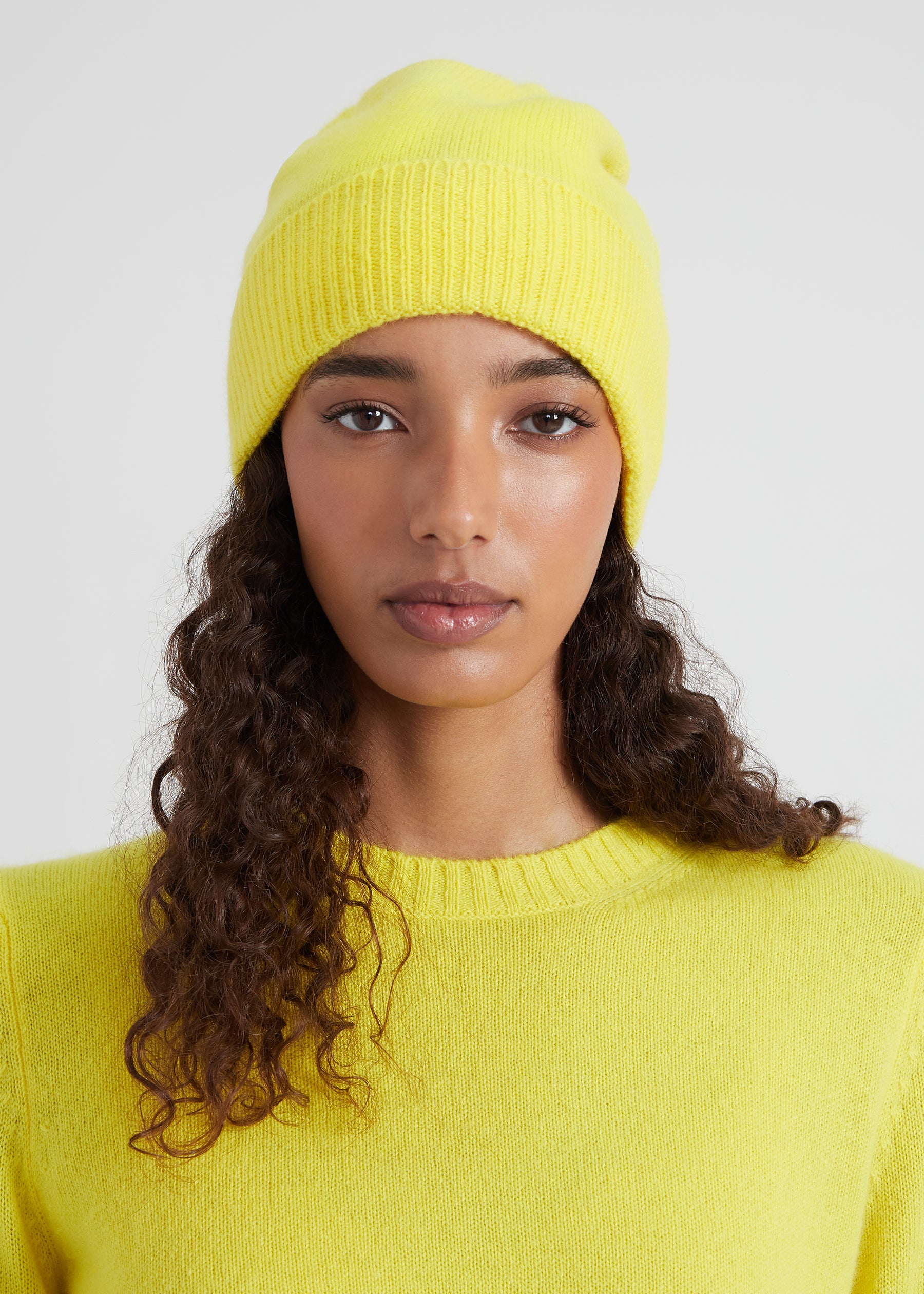 sports beanie - solar yellow