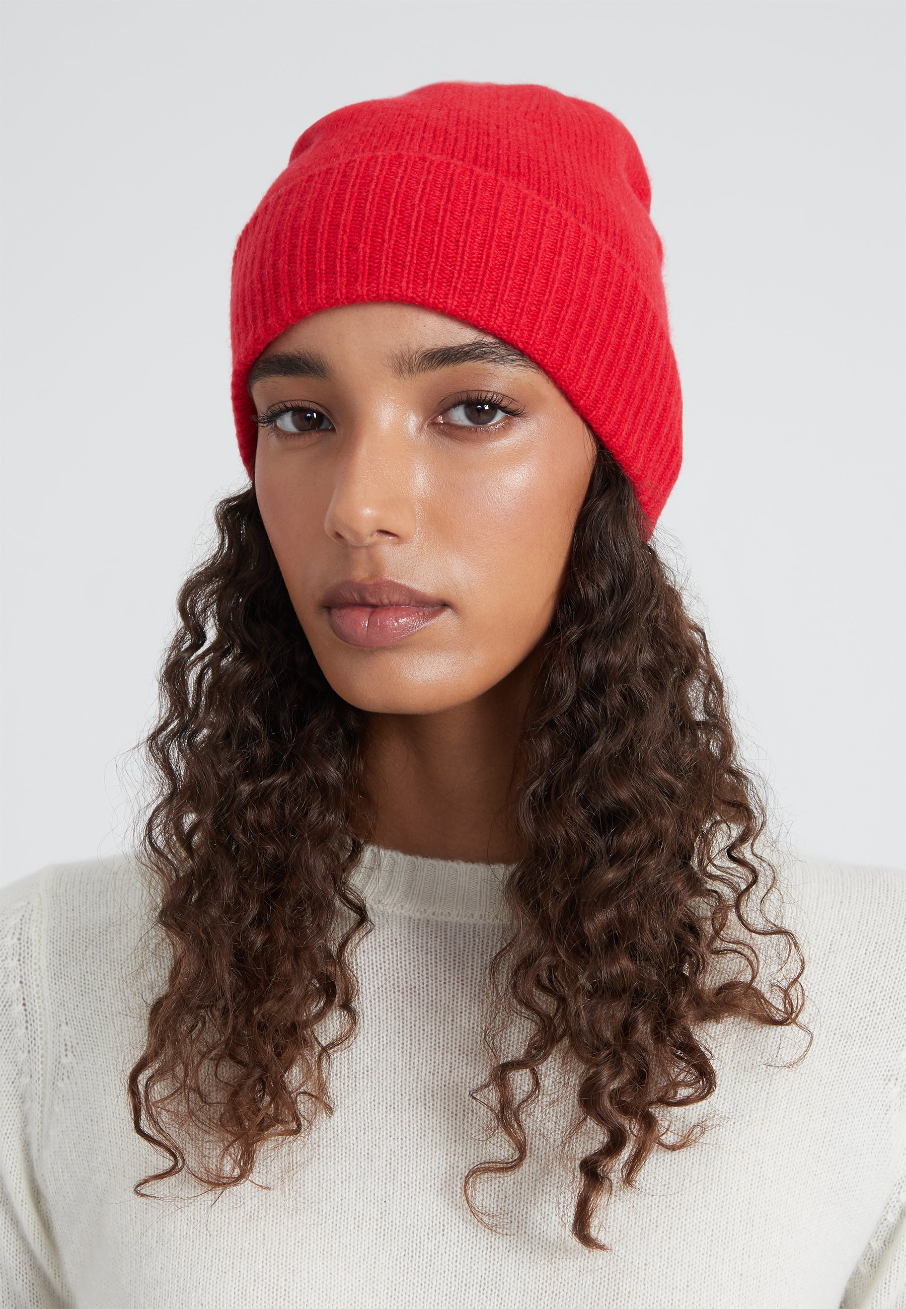 sports beanie - crimson