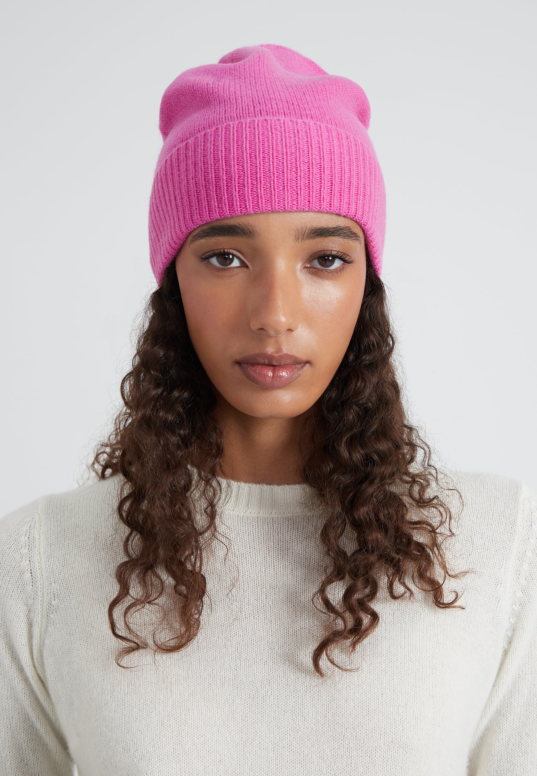 sports beanie - fuchsia