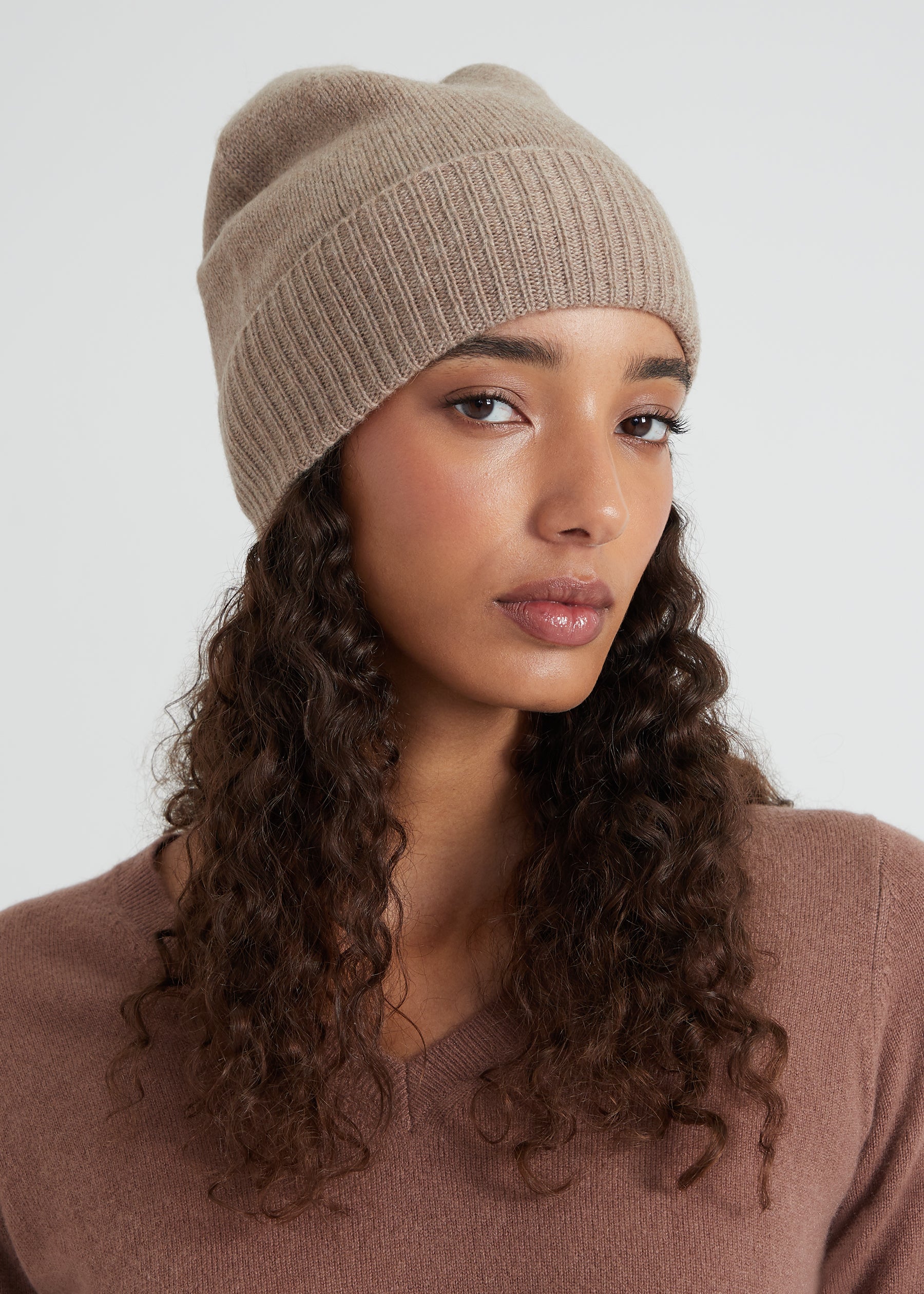 sports beanie - nougat