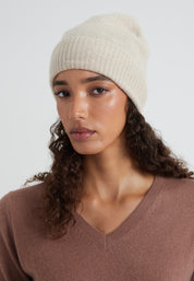 sports beanie - sand
